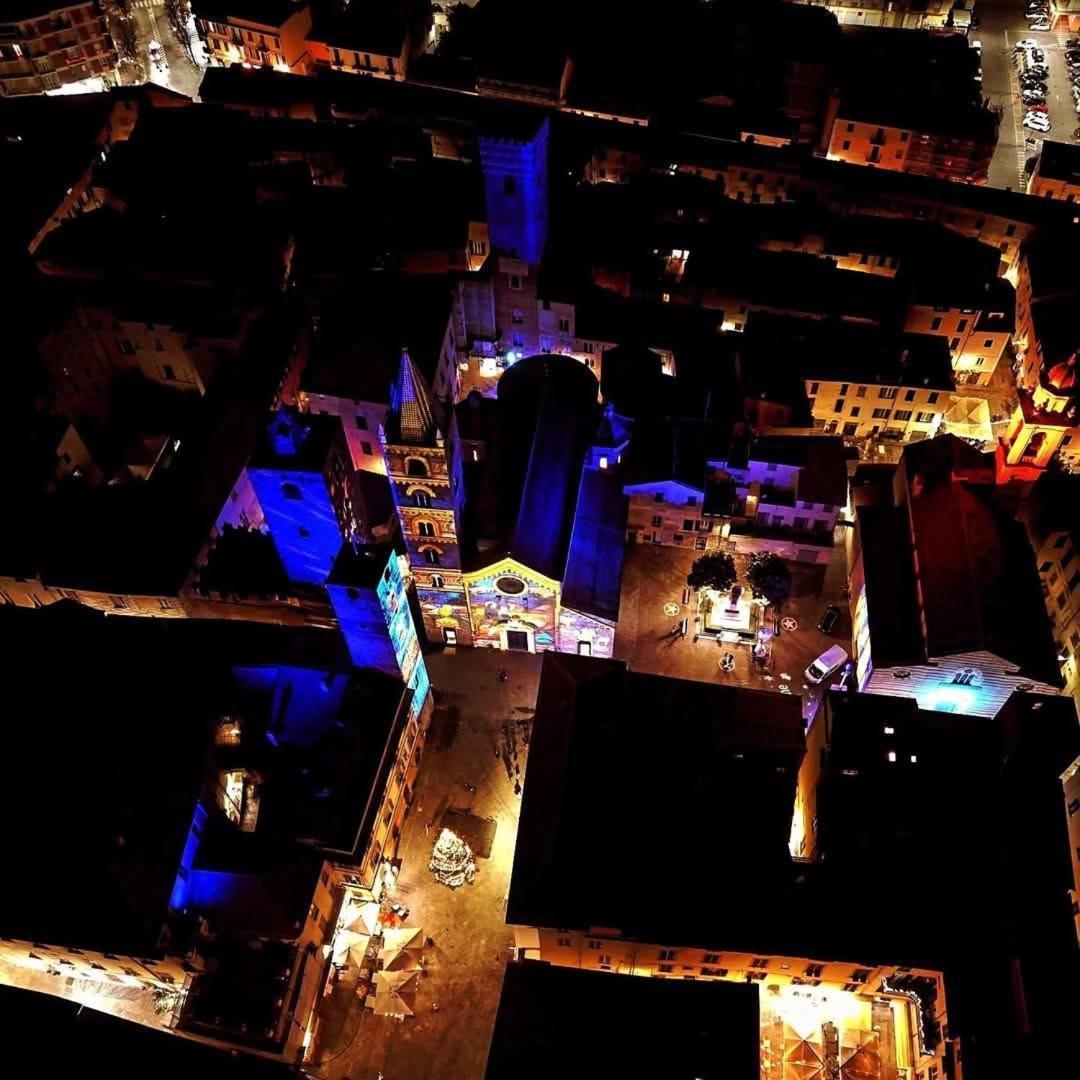 Largodoria - Viaarchivolto, Box Auto Privato Incluso Appartement Albenga Buitenkant foto